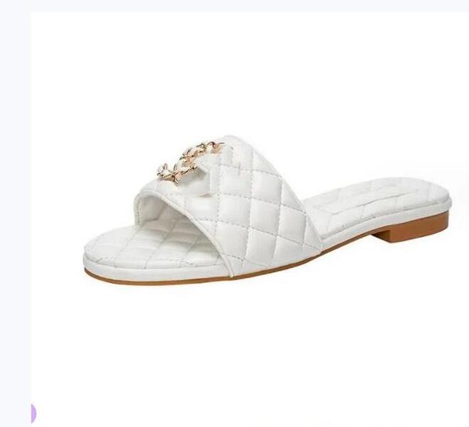 Luxury Metallic Slide Sandals Designer Slides Women's Slippers Shoes Summer Sandal Fashion Wide Flat Flip Flops Slipper For Women Low Heel Shoes Size 35-42 C957