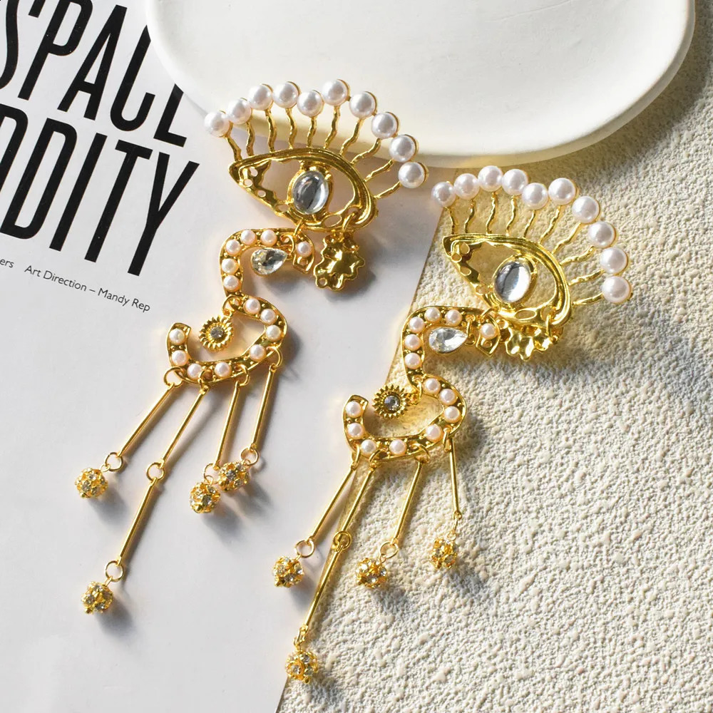 Exaggerated Vintage Ethnic Metal Eyes Dangle Earrings For Women Fashion Jewelry Baroque Style Ears Accessories Arrival 260120