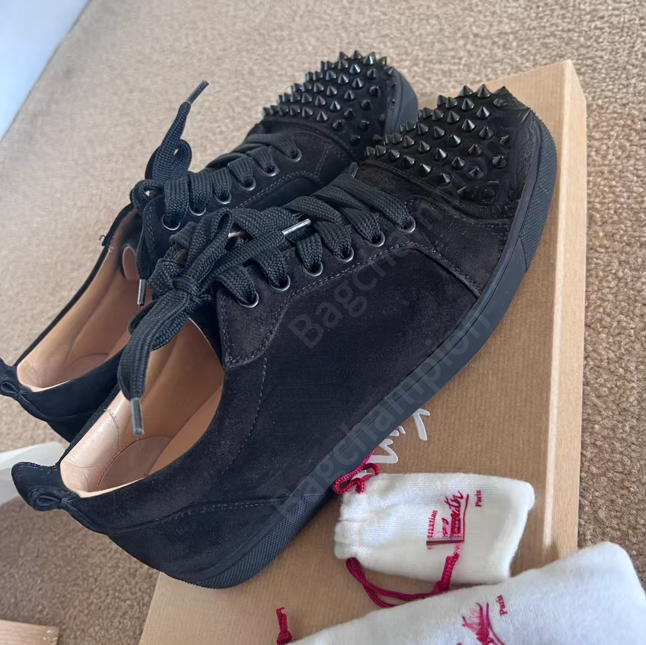 Designer Shoes Red Low Dress Shoes Casual Glitter Grey Rivets Leather Suede Camo Wedding shoes Men Women Fashion Spikes Office Career Trainers Luxury Sneakers 31