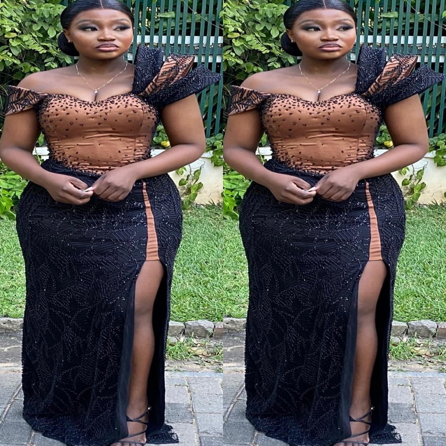 2026 Plus Size Black Sheath Mother Of Bride Dresses Illusion Beaded Sequined Evening Party Mama's Dress Vintage 50's Birthday Wedding Guest 