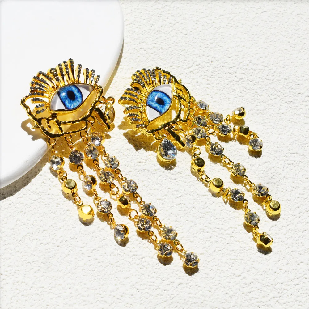 Vintage Ethnic Golden Eyes Chain Dangle Earrings For Women Fashion Jewelry Baroque Style Lady Statement Earrings Accessories 260120