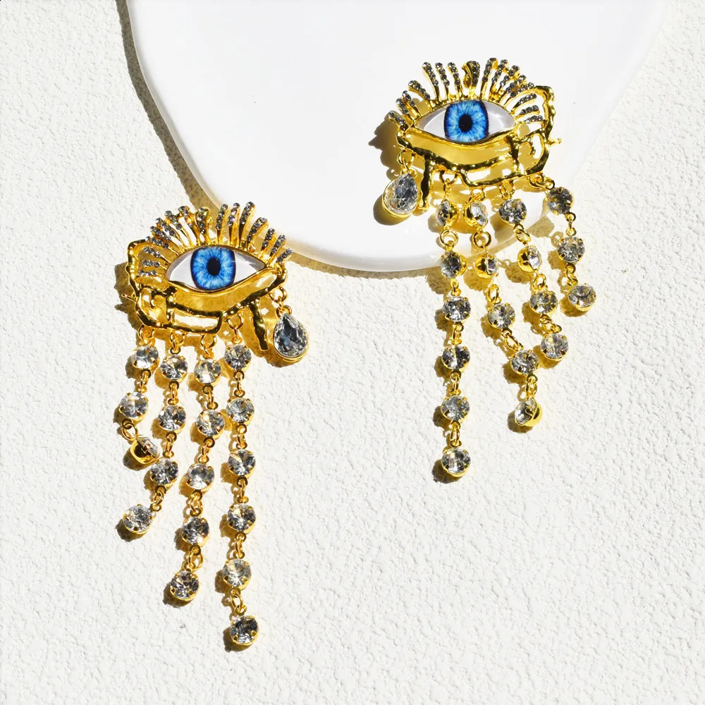 Vintage Ethnic Golden Eyes Chain Dangle Earrings For Women Fashion Jewelry Baroque Style Lady Statement Earrings Accessories 260120