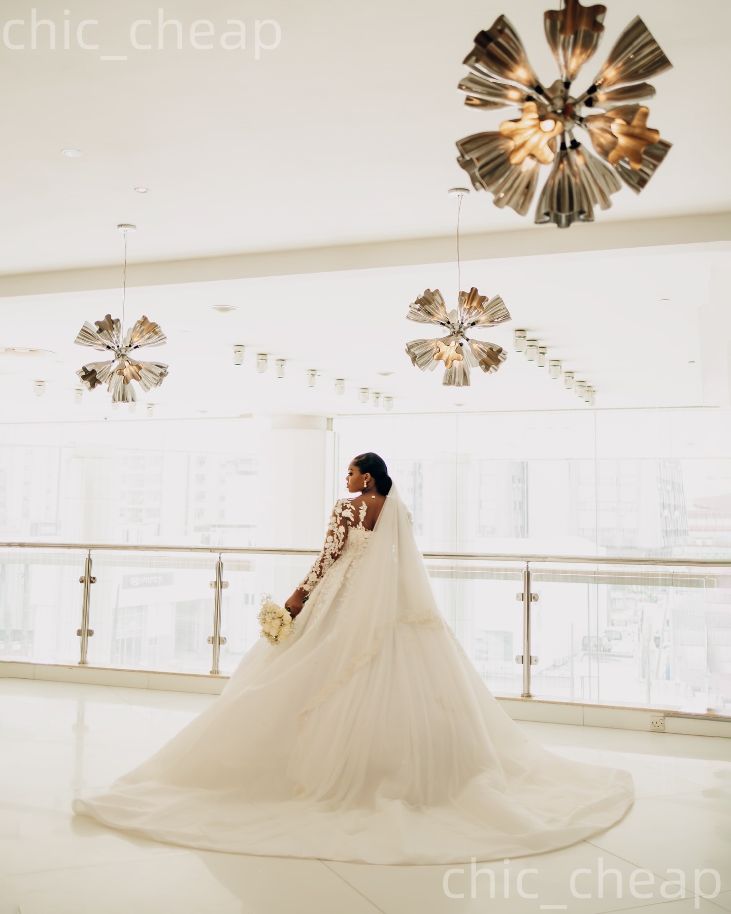 African Aso Ebi 2026 Ivory Ball Gown Wedding Dress Sheer Neck Appliques Full Sleeves Tulle Vintage Charming Bridal Gowns Dresses ZJ2334