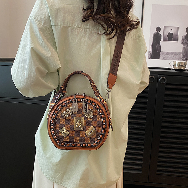 new Free delivery shoulder bag Simple women's solid color handbag commuting shoulder crossbody bag
