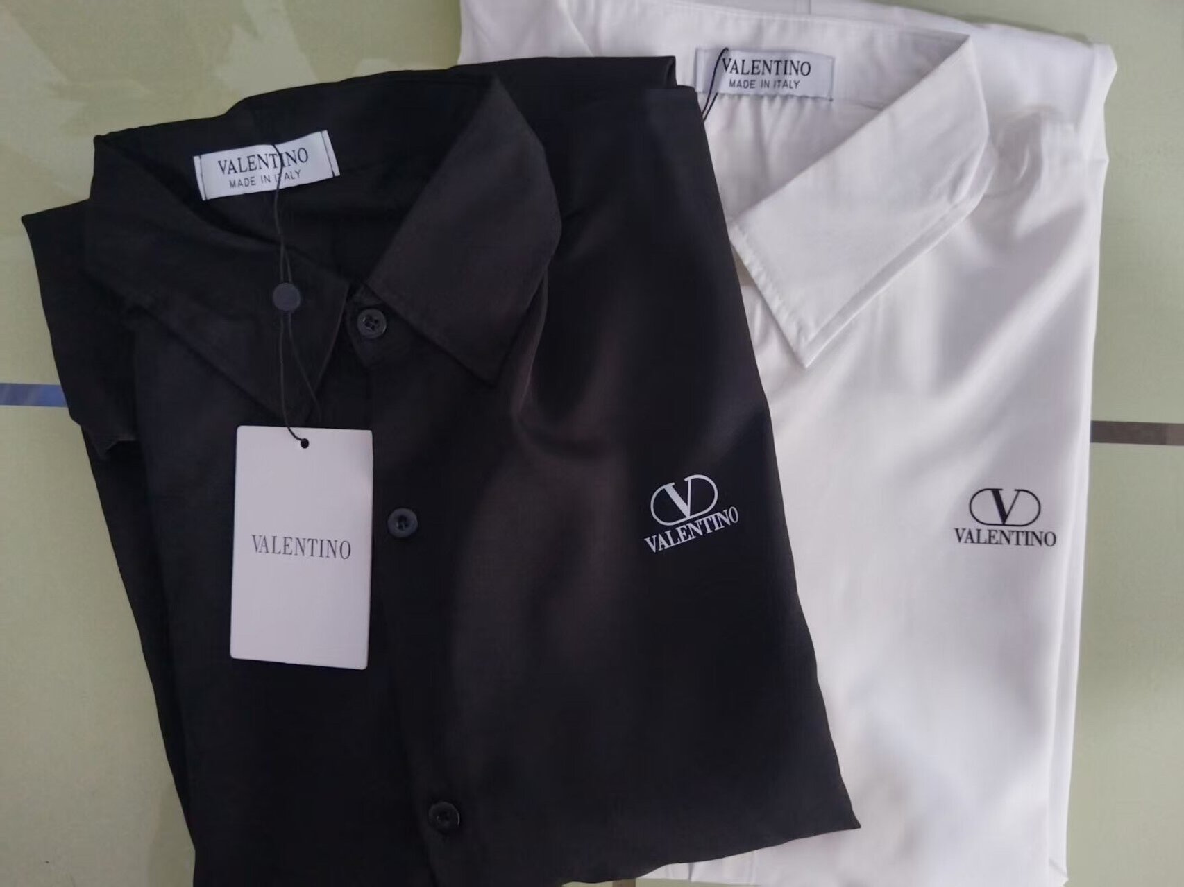 Vltn Designer Mens Dress Shirts Autumn Spring Long Sleeve Breathable Casual Brands New Man Dress Shirts Slim Fit Business Shirts Black Blue Pink With Tags