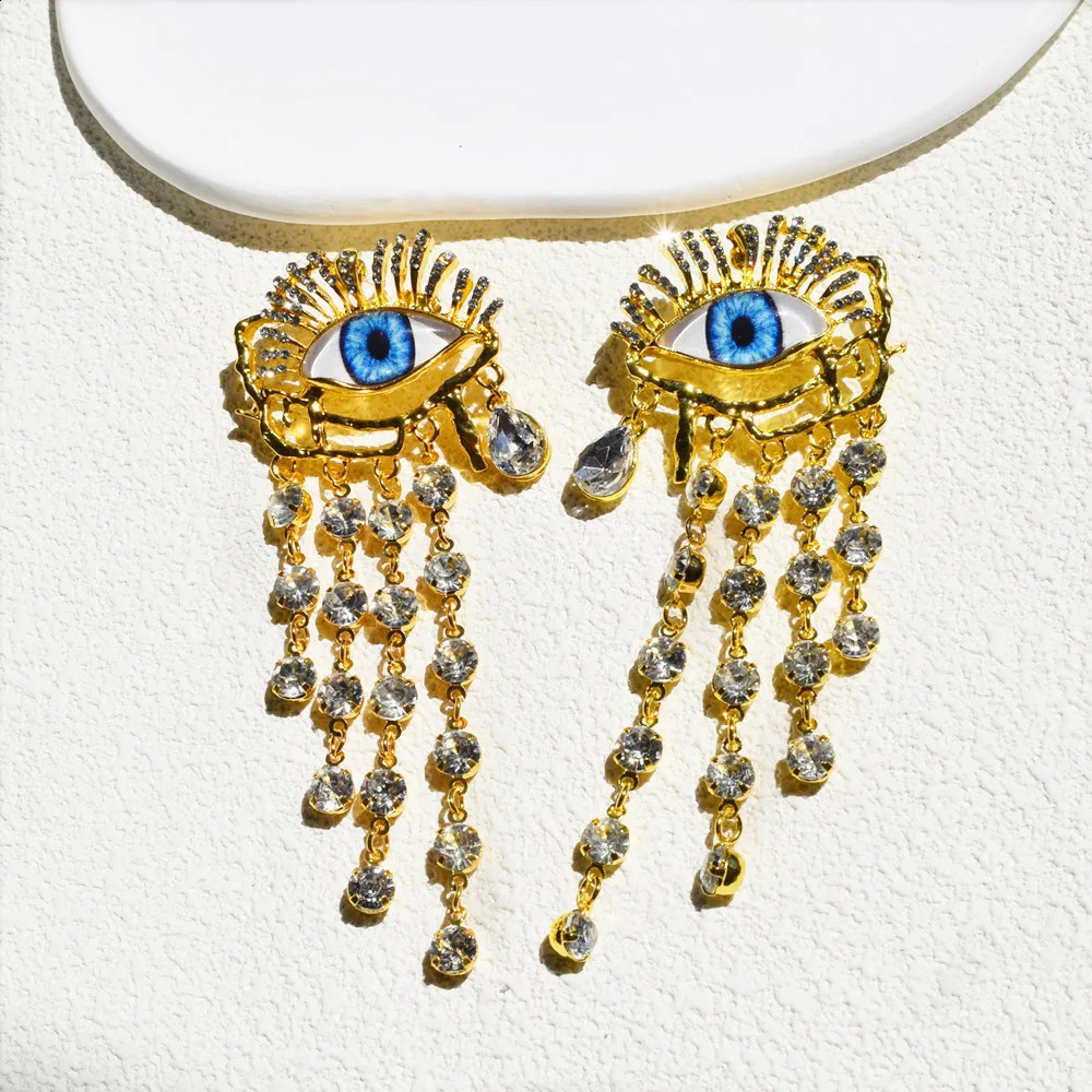 Vintage Ethnic Golden Eyes Chain Dangle Earrings For Women Fashion Jewelry Baroque Style Lady Statement Earrings Accessories 260120