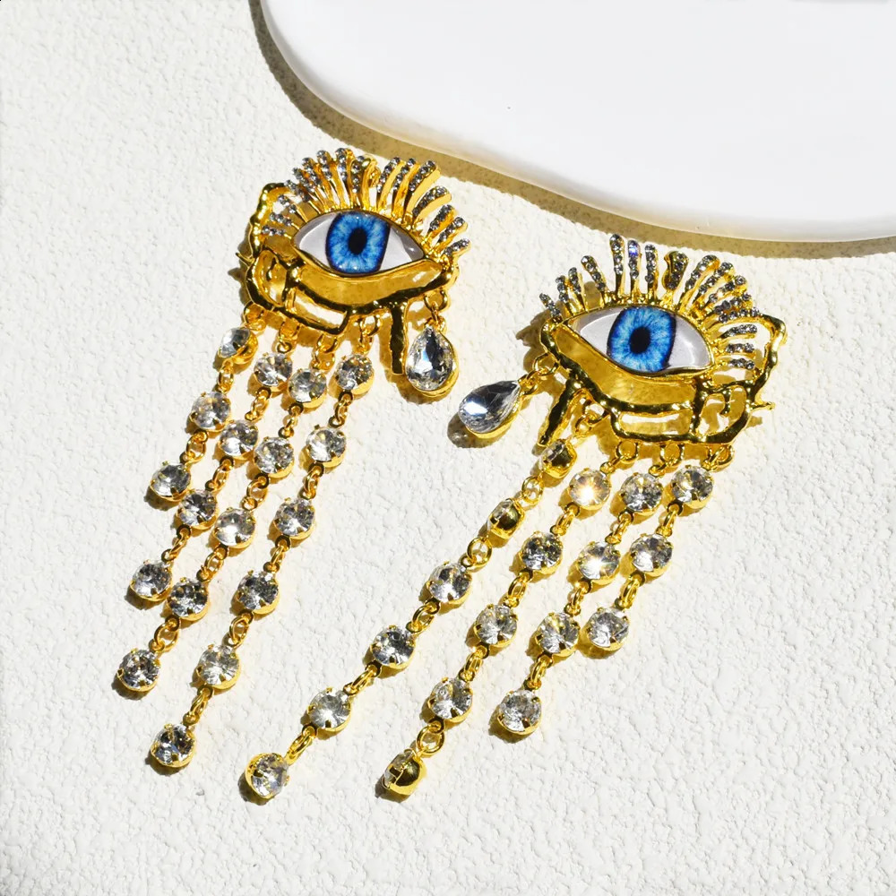 Vintage Ethnic Golden Eyes Chain Dangle Earrings For Women Fashion Jewelry Baroque Style Lady Statement Earrings Accessories 260120