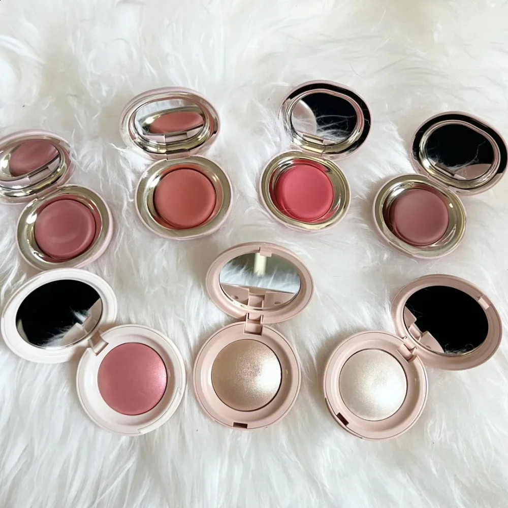 Rare Beauty Light Silky Touch Innovative Highlighter Transferproof Smudgeproof Water-resistant Long Lasting Natural-looking Glow 260126 - view 7