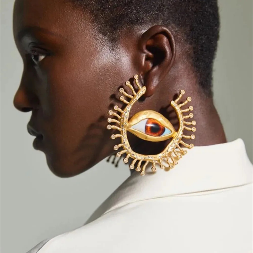 Baroque Style Vintage Alloy Big Eyes Dangle Earrings For Women Jewelry Arrival Fashion Exaggerated Lady Ears Accessories 260120