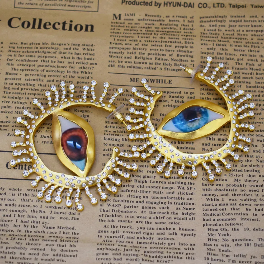 Baroque Style Vintage Alloy Big Eyes Dangle Earrings For Women Jewelry Arrival Fashion Exaggerated Lady Ears Accessories 260120
