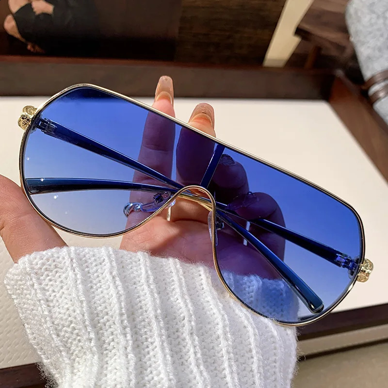 Fashion Oversized Metal Sunglasses Women Unique One Piece Eyeglasses For Men Punk Glasses Trending UV400 Eyewear 260206