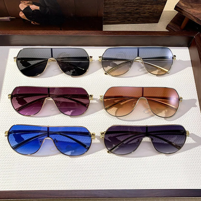 Fashion Oversized Metal Sunglasses Women Unique One Piece Eyeglasses For Men Punk Glasses Trending UV400 Eyewear 260206