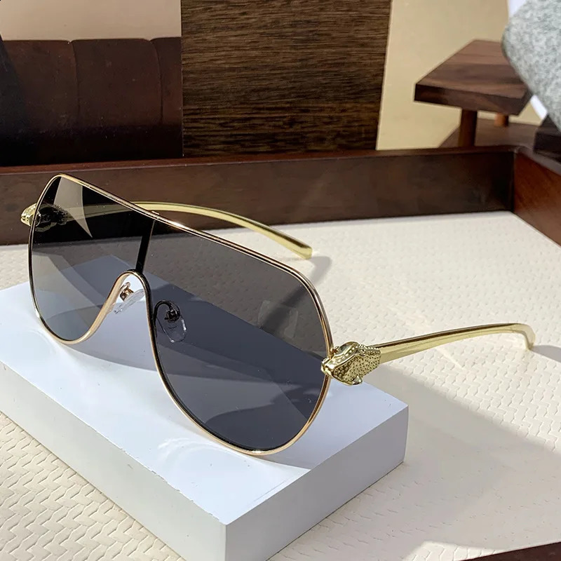 Fashion Oversized Metal Sunglasses Women Unique One Piece Eyeglasses For Men Punk Glasses Trending UV400 Eyewear 260206