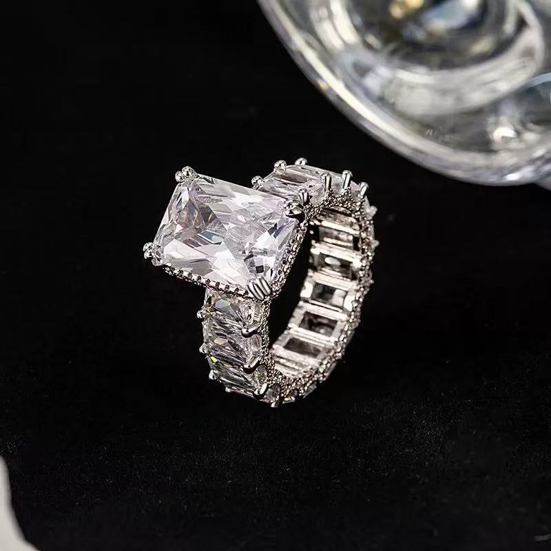 Luxury Ladies 14k Gold 5ct Radiant Cut 3x4mm Emerald Cut Moissanite Diamond Wedding Engagement Band Ring for Women