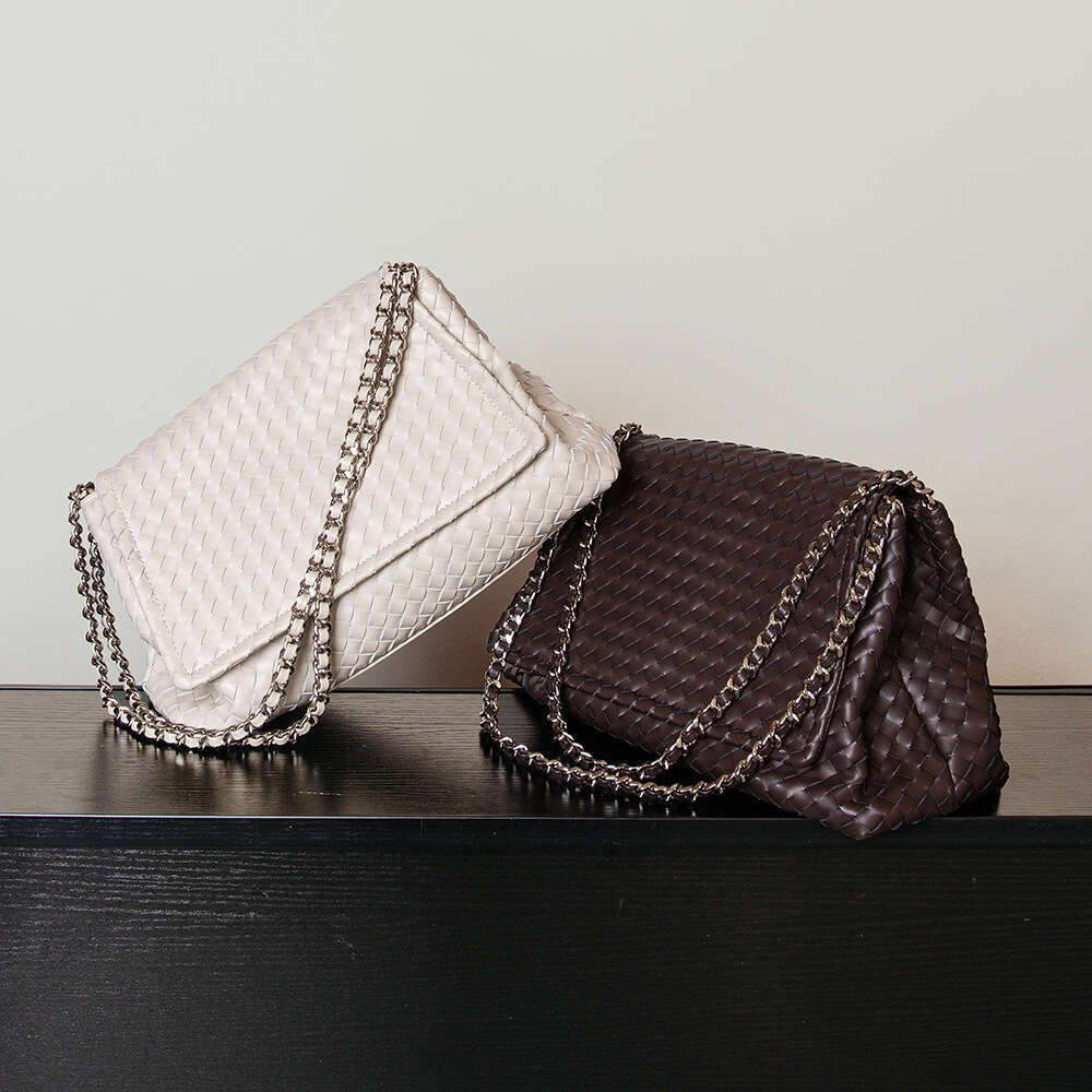 Luxury Shoulder Bags Totes Hobo Hand Woven Single Cross Border New Fashion Genuine Leather Women S Light Chain Crossbody Large Capacity Tote Bag SENYY