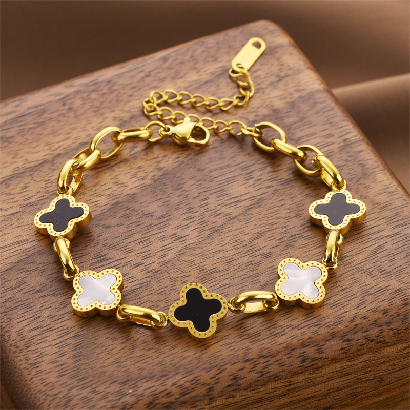 Luxury Brand Designer Jewelry Korean Style Internet Celebrity Temperament Black And White Four-Leaf Clover Steel Bracelet For Women Mori Style Niche D