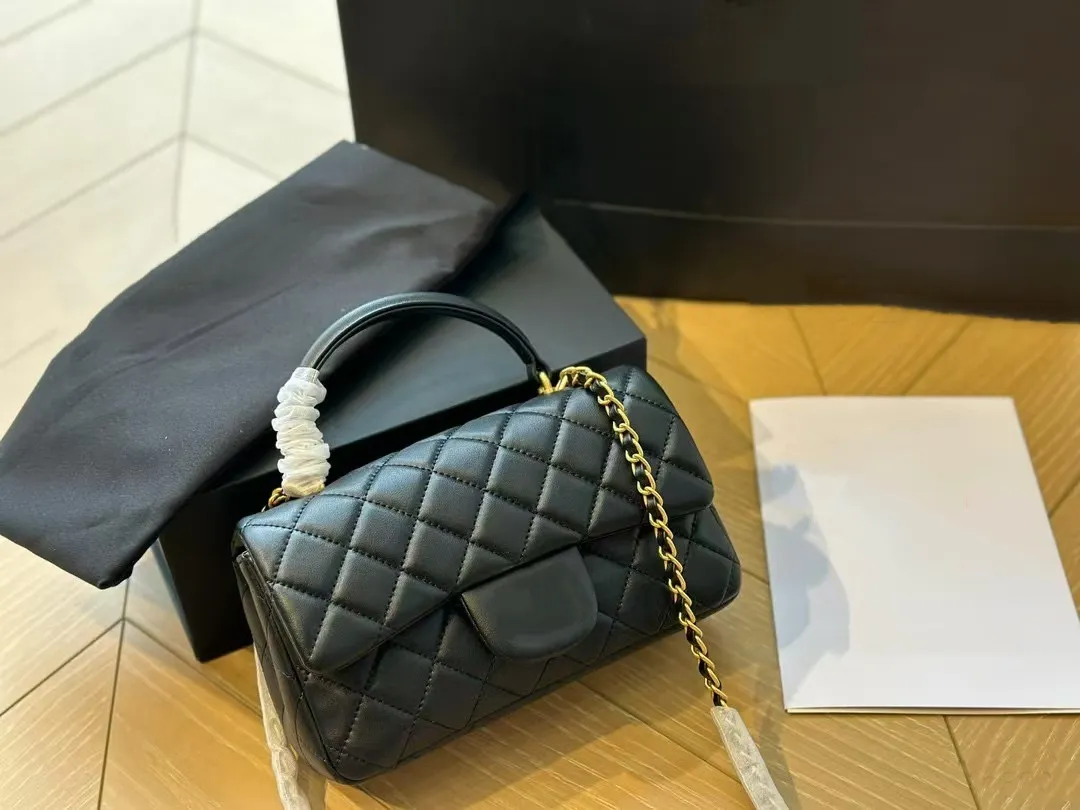 Top Cowhide Flap Luxury Bags With Handle Designer Bag Quilted Wallets Women Vintage Metal Hardware Chain Cross Body Shoulder Bag Sacoche French Handbags Coins Purse