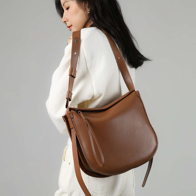 Luxury Shoulder Bags Totes Hobo Genuine Leather Crossbody New Large Capacity Shell Women S Niche High End Bag SENYY