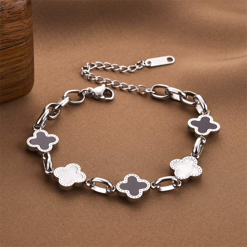 Luxury Brand Designer Jewelry Korean Style Internet Celebrity Temperament Black And White Four-Leaf Clover Steel Bracelet For Women Mori Style Niche D