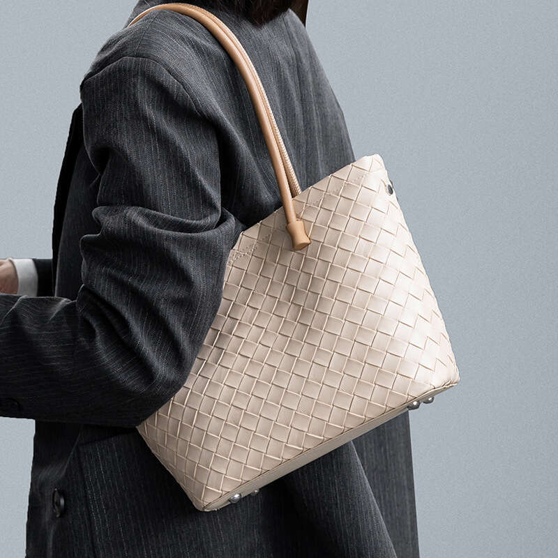 Luxury Shoulder Bags Totes Hobo Genuine Leather Women S Tote High End Large Capacity Summer Style Versatile Woven Bag For SENYY