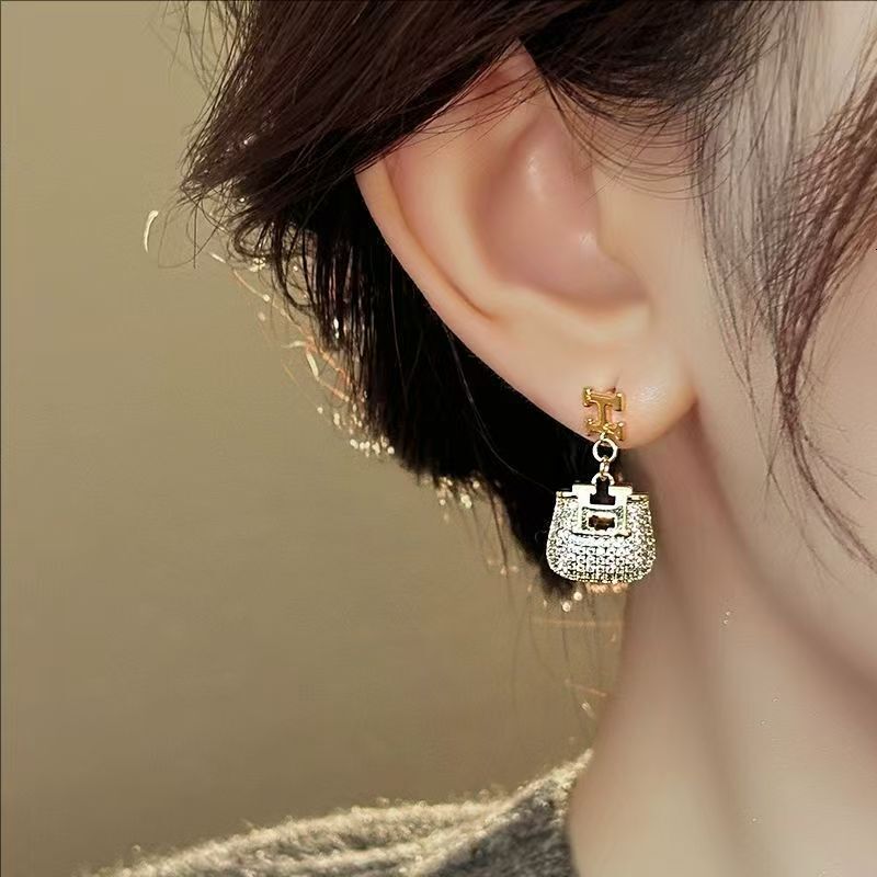 Luxury Brand Designer Jewelry 2026 New Popular Light Luxury Letter H Full-Diamond Bag Earrings Unique Stud Earrings Elegant Women's High-End Acce