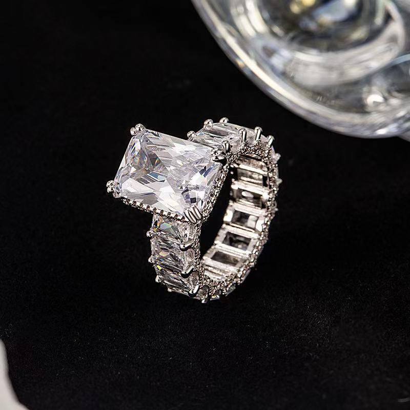 Luxury Ladies 14k Gold 5ct Radiant Cut 3x4mm Emerald Cut Moissanite Diamond Wedding Engagement Band Ring for Women