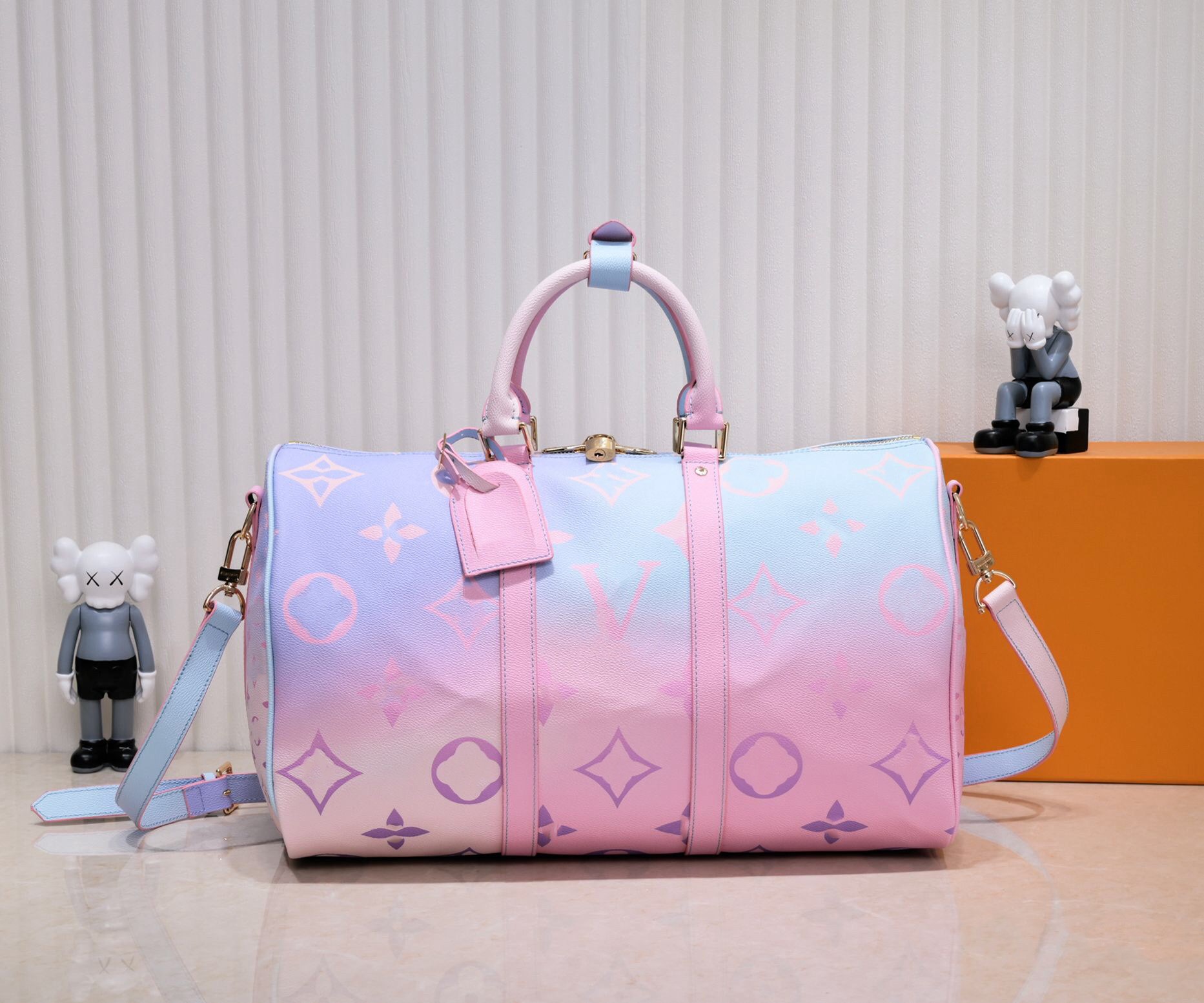 2026 Designer bag Stylish Convertible PU Leather Keepsake Handbag with Multiple Carrying Options Keepall