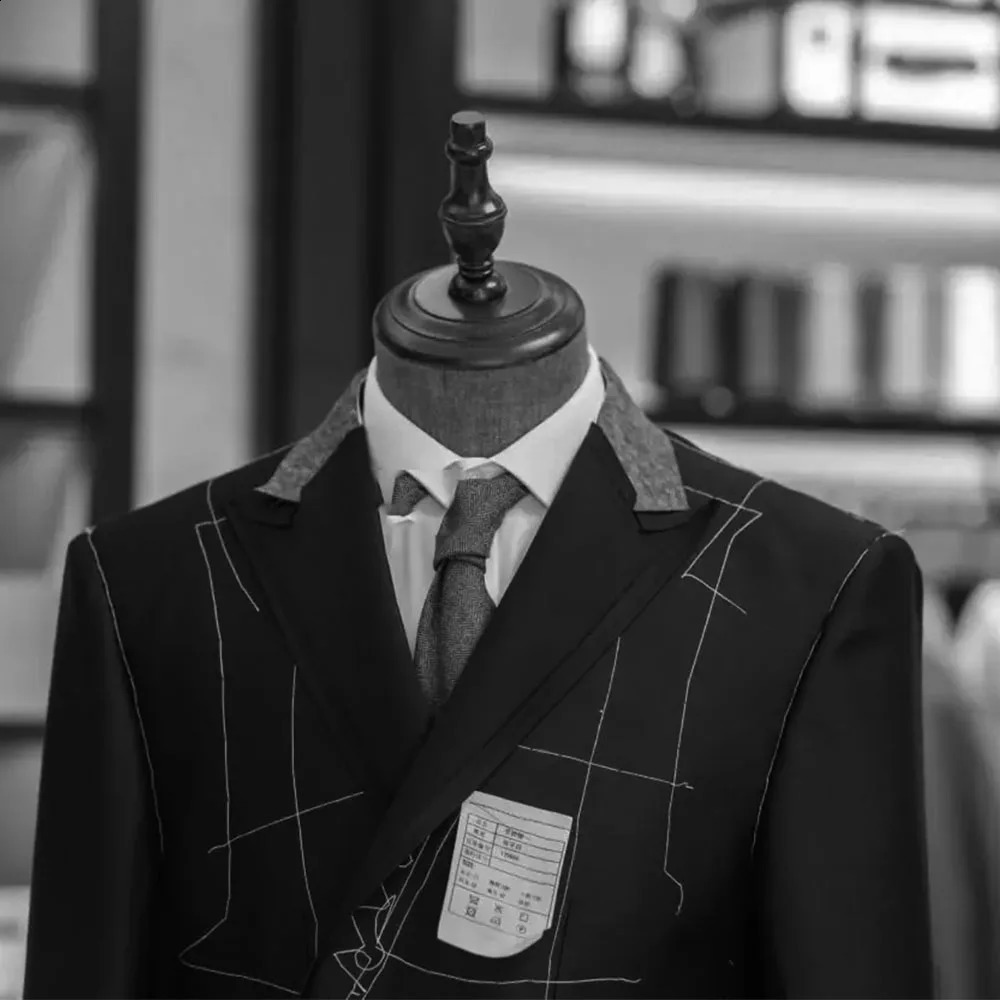 3 Pieces Black Classic Men Suit Tuxedo Lapel Groomsmen Wedding Suits Set Fashion Men Business Blazer JacketPantsVest 260126