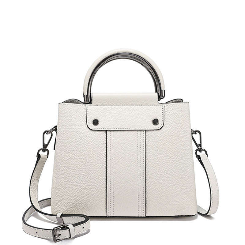 Luxury Shoulder Bags Totes Cross Border Genuine Leather Women S New Model Top Layer Cowhide Shoulder Crossbody Handbag Large Capacity Simple Fashion B