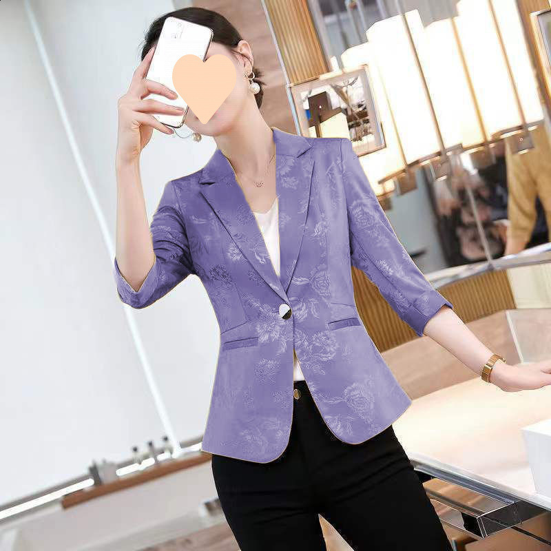Short Spring Summer New Thin Small Blazer One Button Coat Women Slim Fit Plus Size Three Quarter Sleeve Business Suit 240812wtt