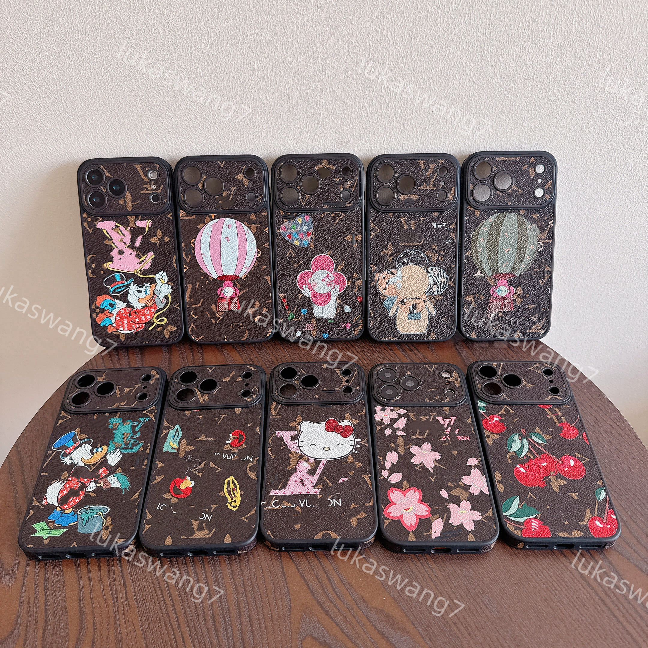 Luxury Designer Phone Case Classic Monogram with Creative Cartoon Floral Graffiti Cover for iPhone 15 14 13 Pro Max