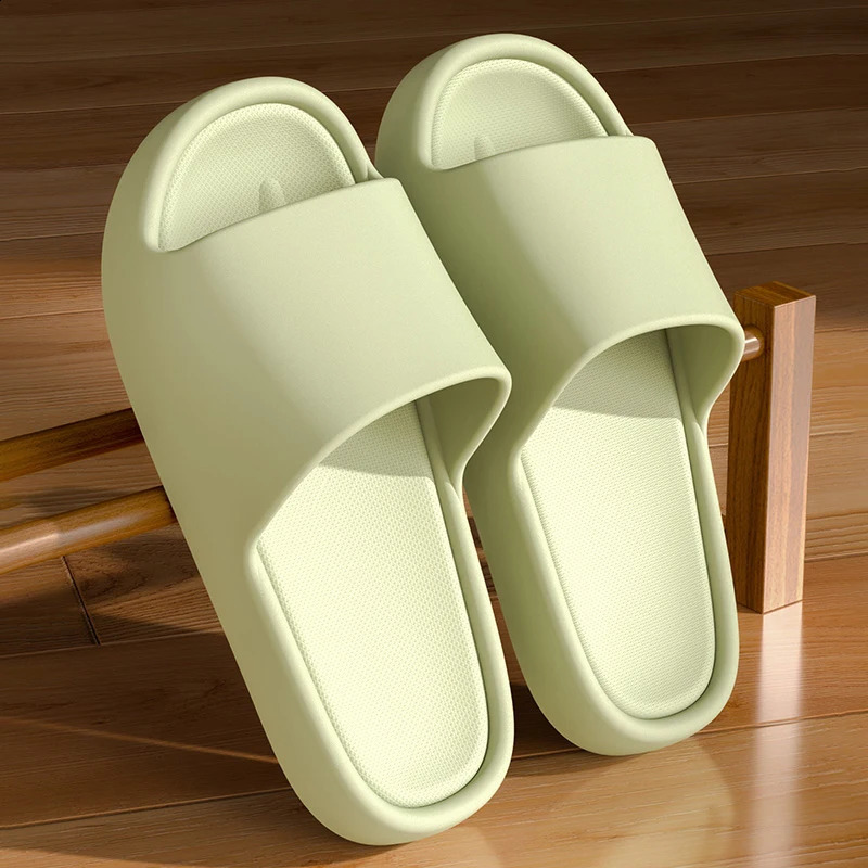 Thick Platform Pillow Slippers Women Lightweight Soft Sole Cloud Slides Woman Summer Non Slip Beach Sandals Eva Flip Flops 260209