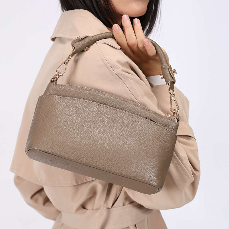 Luxury Shoulder Bags Totes Genuine Leather Women S Versatile Commuter Handbag New Niche Design High Quality Texture Crossbody Bag SENYY