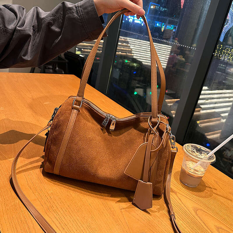 Luxury Shoulder Bags Totes Autumn Winter New Matte Leather European American Fashion Retro Large Capacity Underarm Crossbody Boston Bag Trendy Women S