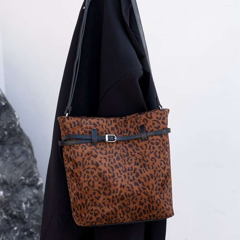 Luxury Shoulder Bags Totes Genuine Leather Women S Autumn Winter New High Quality Matte Cowhide Vintage Style Leopard Print Bucket Bag SENYY