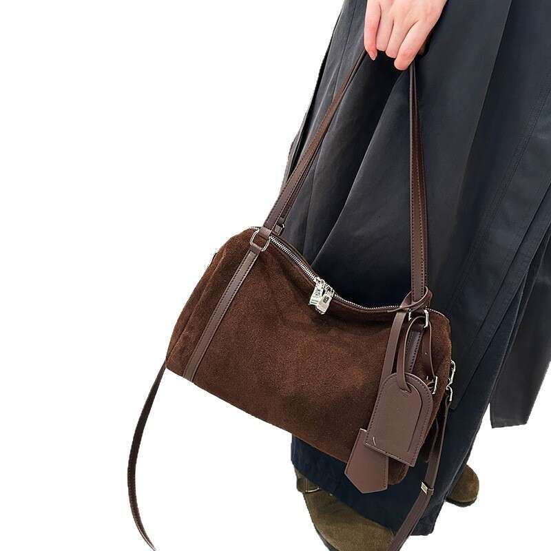 Luxury Shoulder Bags Totes Autumn Winter New Matte Leather European American Fashion Retro Large Capacity Underarm Crossbody Boston Bag Trendy Women S