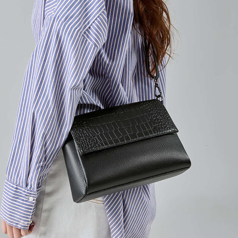 Luxury Shoulder Bags Totes Genuine Leather Women S Crossbody Versatile Commuter Small Square New Crocodile Pattern High Quality Texture Bag SENYY