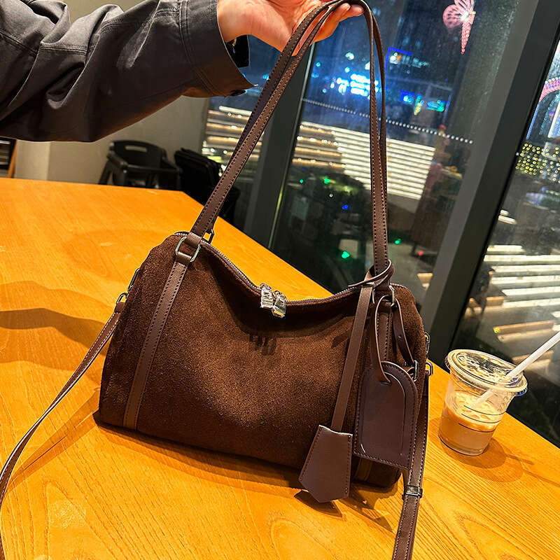 Luxury Shoulder Bags Totes Autumn Winter New Matte Leather European American Fashion Retro Large Capacity Underarm Crossbody Boston Bag Trendy Women S