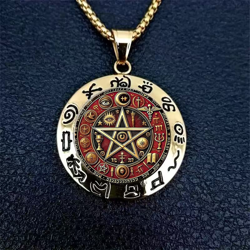 Halloween dark necklace horror scary gothic game necklace movie character science fiction film hero necklaces Anime necklace P25