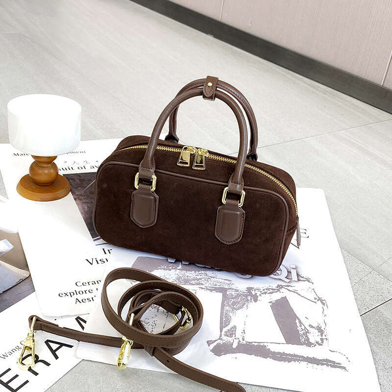 Luxury Shoulder Bags Totes Autumn New Versatile Simple Bowling Genuine Leather Suede Single Crossbody Women S Bag Retro Handbag SENYY