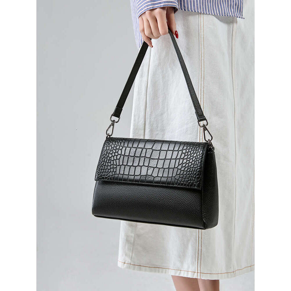 Luxury Shoulder Bags Totes Genuine Leather Women S Crossbody Versatile Commuter Small Square New Crocodile Pattern High Quality Texture Bag SENYY