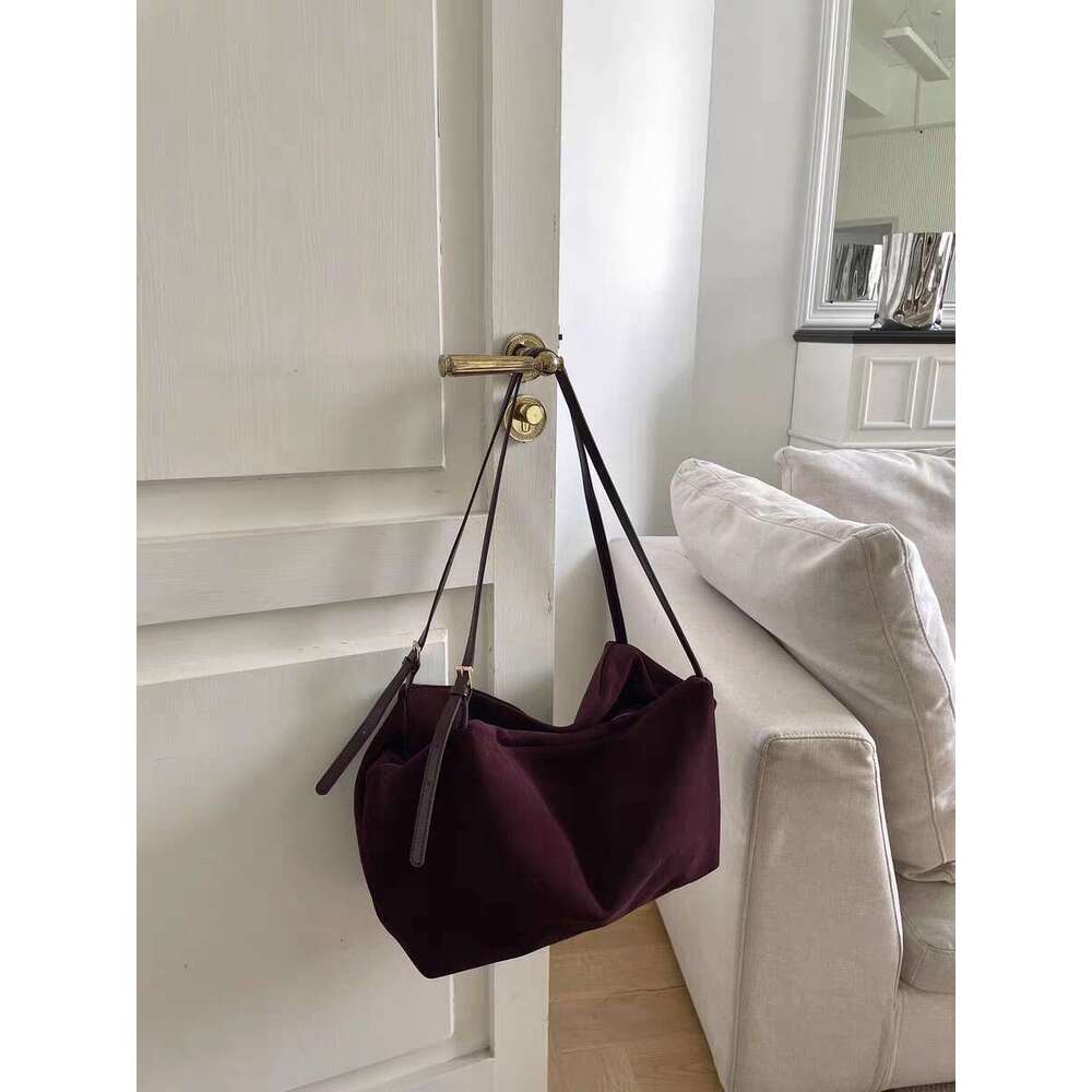Luxury Shoulder Bags Totes Vintage Casual Commuter Large Capacity For Women New Autumn Winter Suede Tote Niche Versatile Bag SENYY
