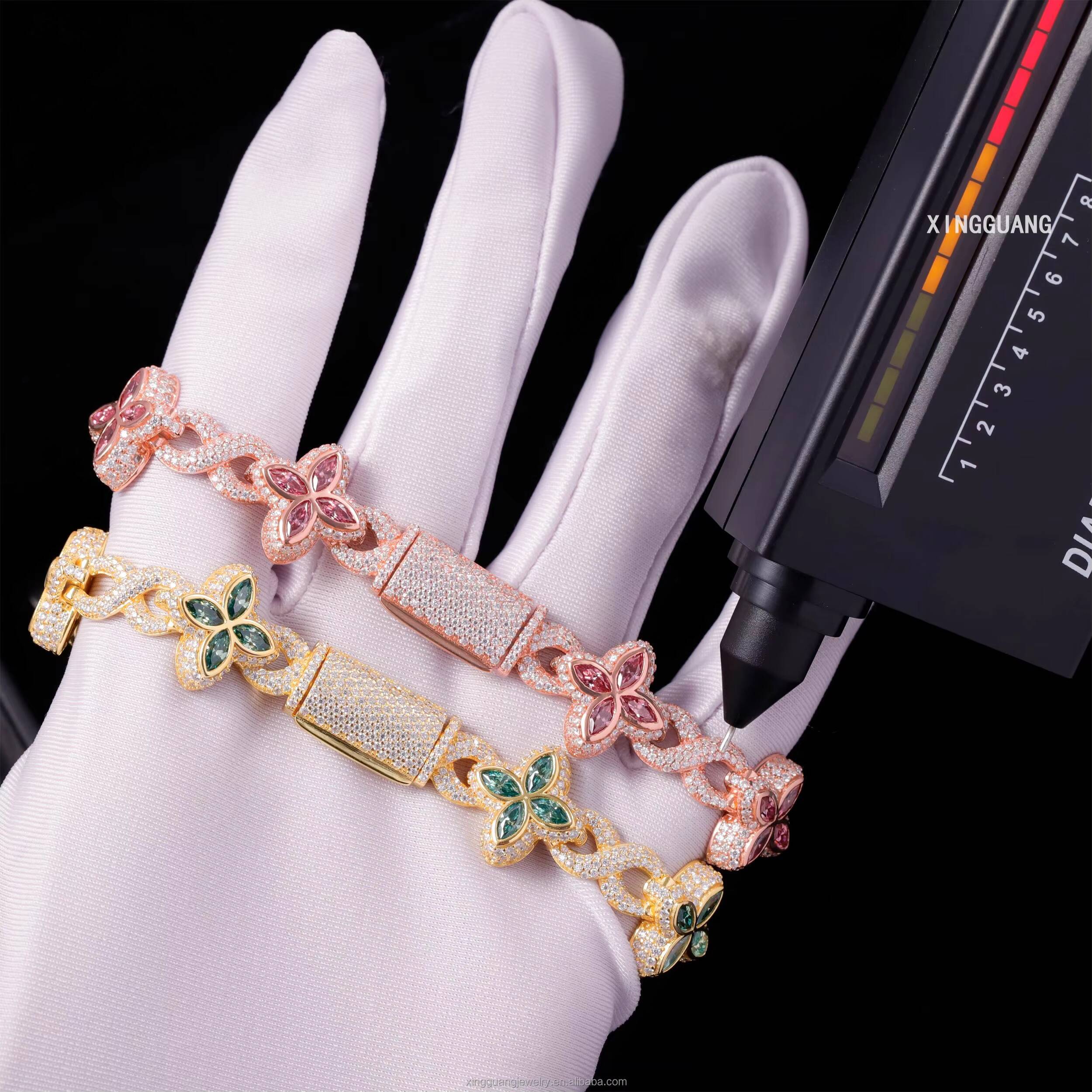 Very Beautiful New Style Cuban Bracelets S925 Silver Fancy Colors Pink Green Moissanite Diamond Gold Plated Four Clover Bracelet