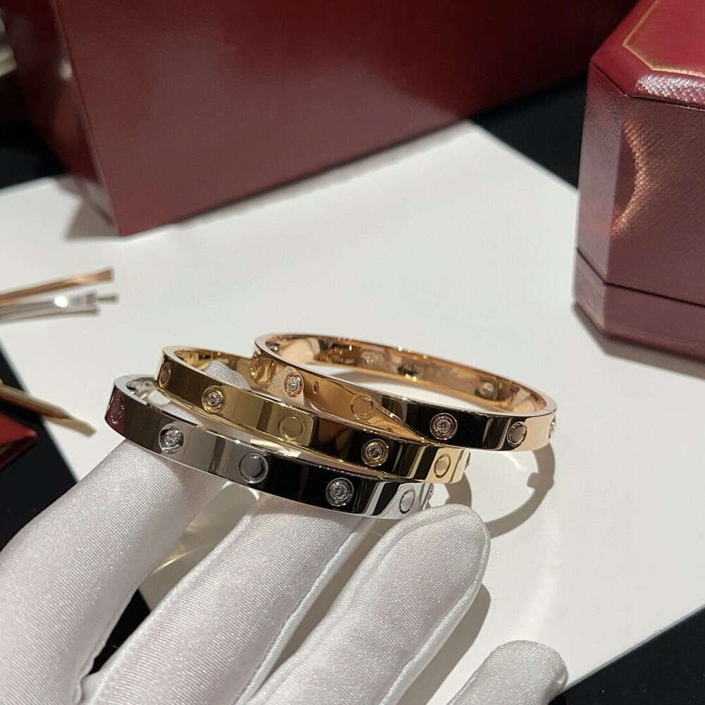 Designer Bracelet Titanium Steel Man Women Bracelets Gold Silver Bangle Wedding Party Love Luxury Jewelry Size 15-22