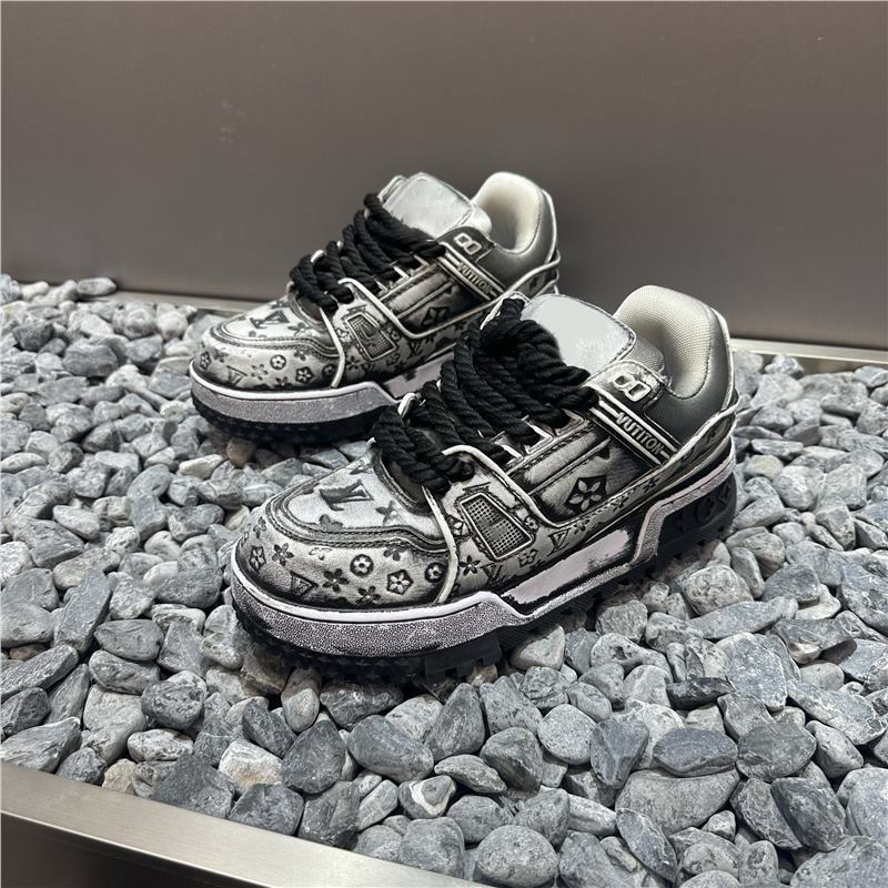 2026 Spring Casual Designer Sneakers Couple Style Anti slip Trendy Versatile Men's and Women's Sports Shoes