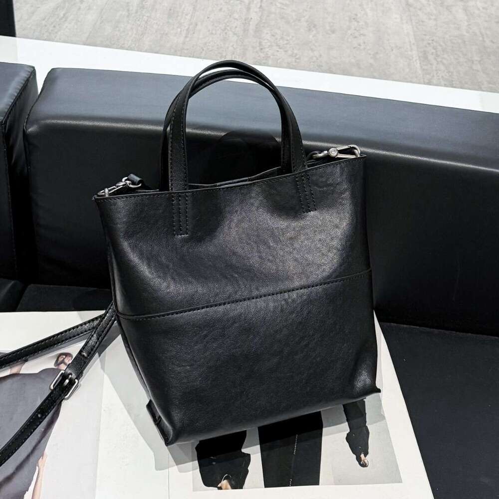 Luxury Hobo Spring/Summer New Large Capacity Single Shoulder Crossbody Bag Fashion Handheld Tote Cover Leather Bucket Bag Women's Bag SENYY