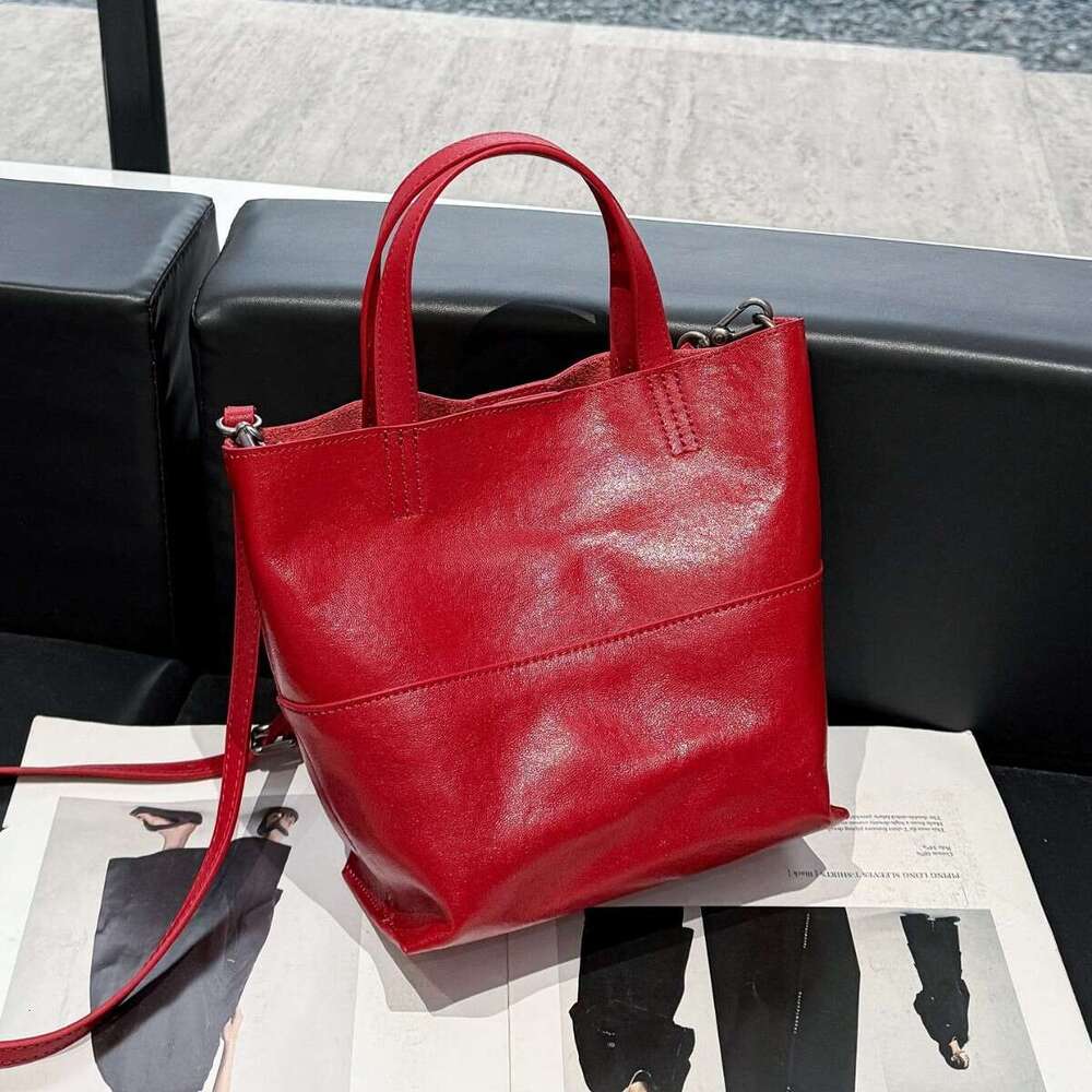 Luxury Hobo Spring/Summer New Large Capacity Single Shoulder Crossbody Bag Fashion Handheld Tote Cover Leather Bucket Bag Women's Bag SENYY