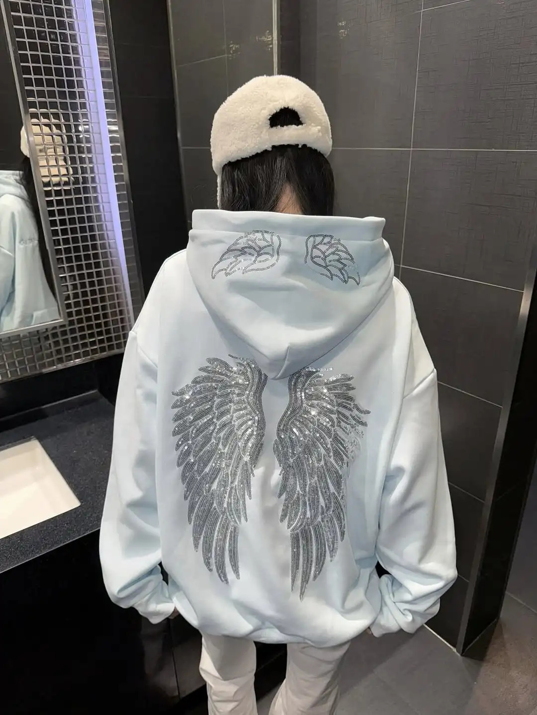 All Top Quality Aesthetic Silvery Wing Pattern Casual Oversizeds Style Hooded Pullovers Simple White Sweatshirts 260126