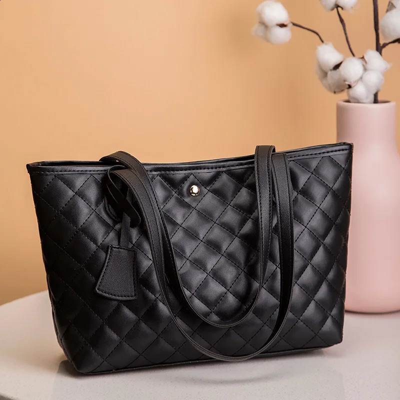Chic Embroidered Tote Bag for Women Spacious Stylish Shoulder Handbag with Fixed Strap Polyester Lined Faux Leather 260209