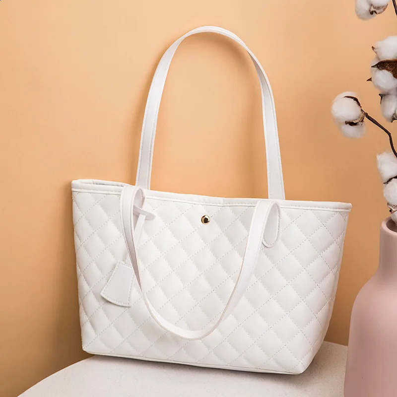Chic Embroidered Tote Bag for Women Spacious Stylish Shoulder Handbag with Fixed Strap Polyester Lined Faux Leather 260209
